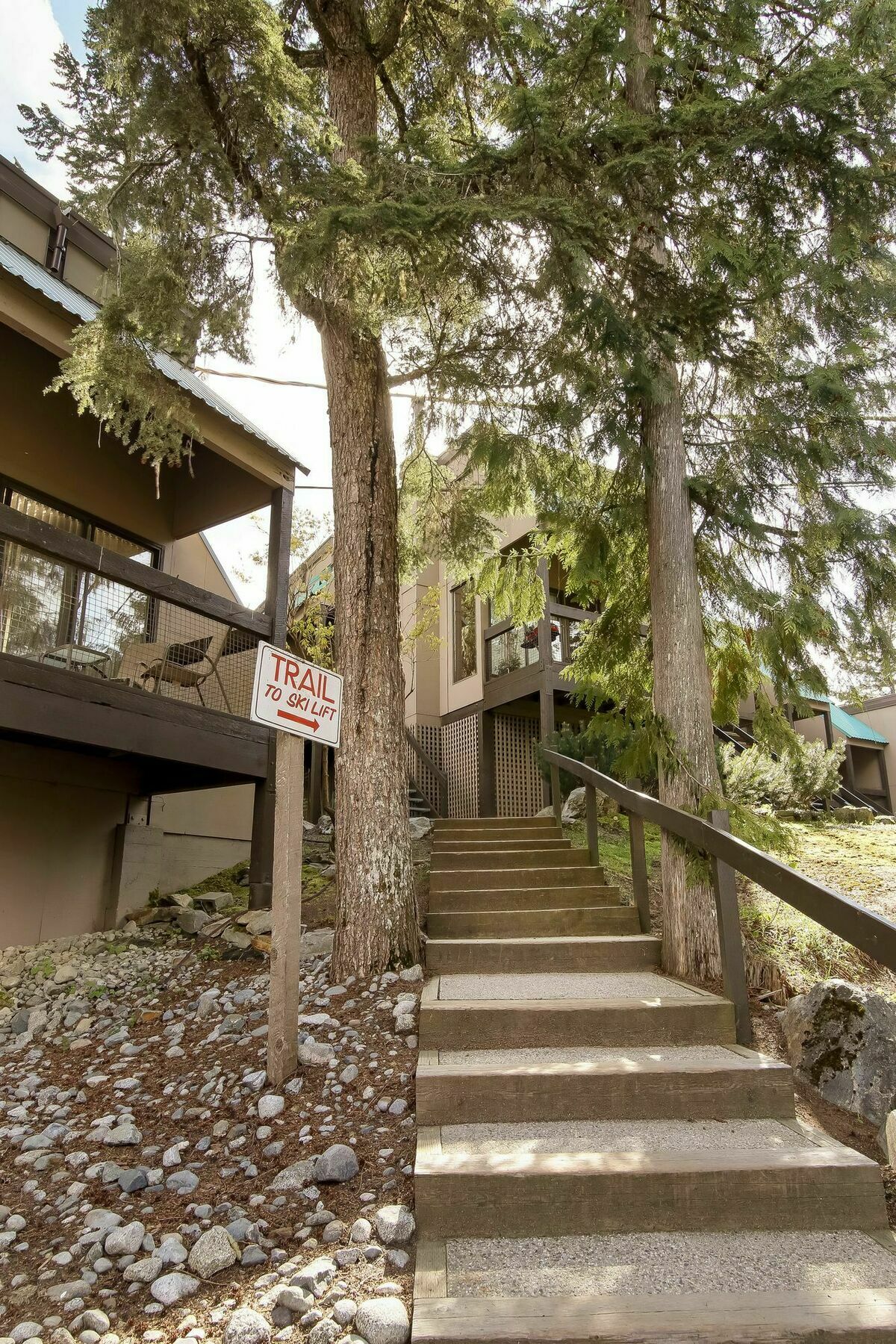 Whiski Jack Creekside Apartment Whistler Exterior photo